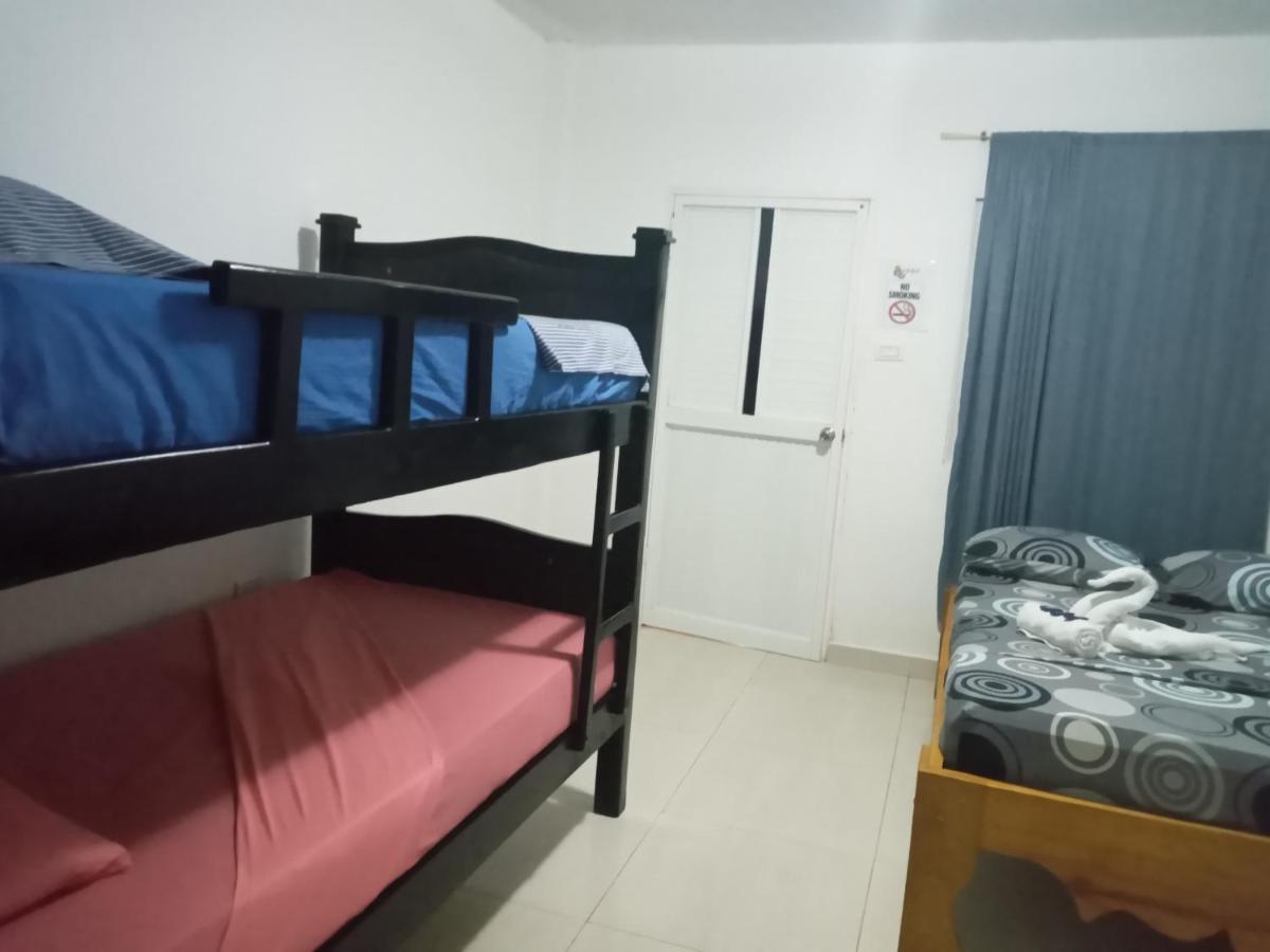 Hostal Cuyagua Palomino Eksteriør billede