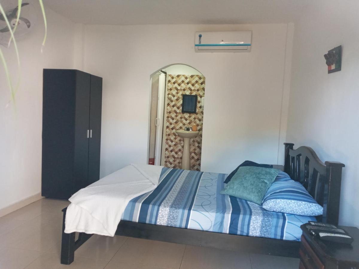 Hostal Cuyagua Palomino Eksteriør billede