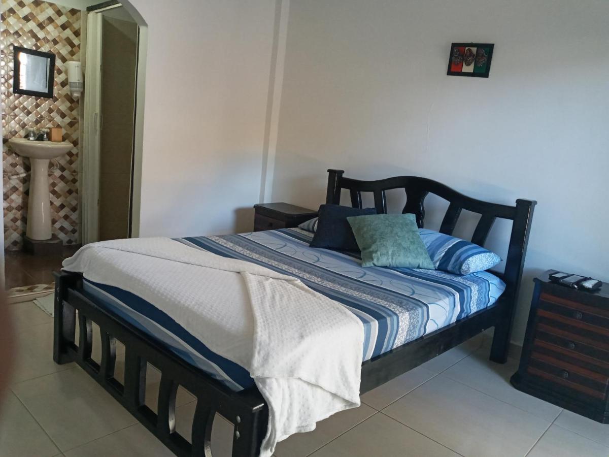 Hostal Cuyagua Palomino Eksteriør billede