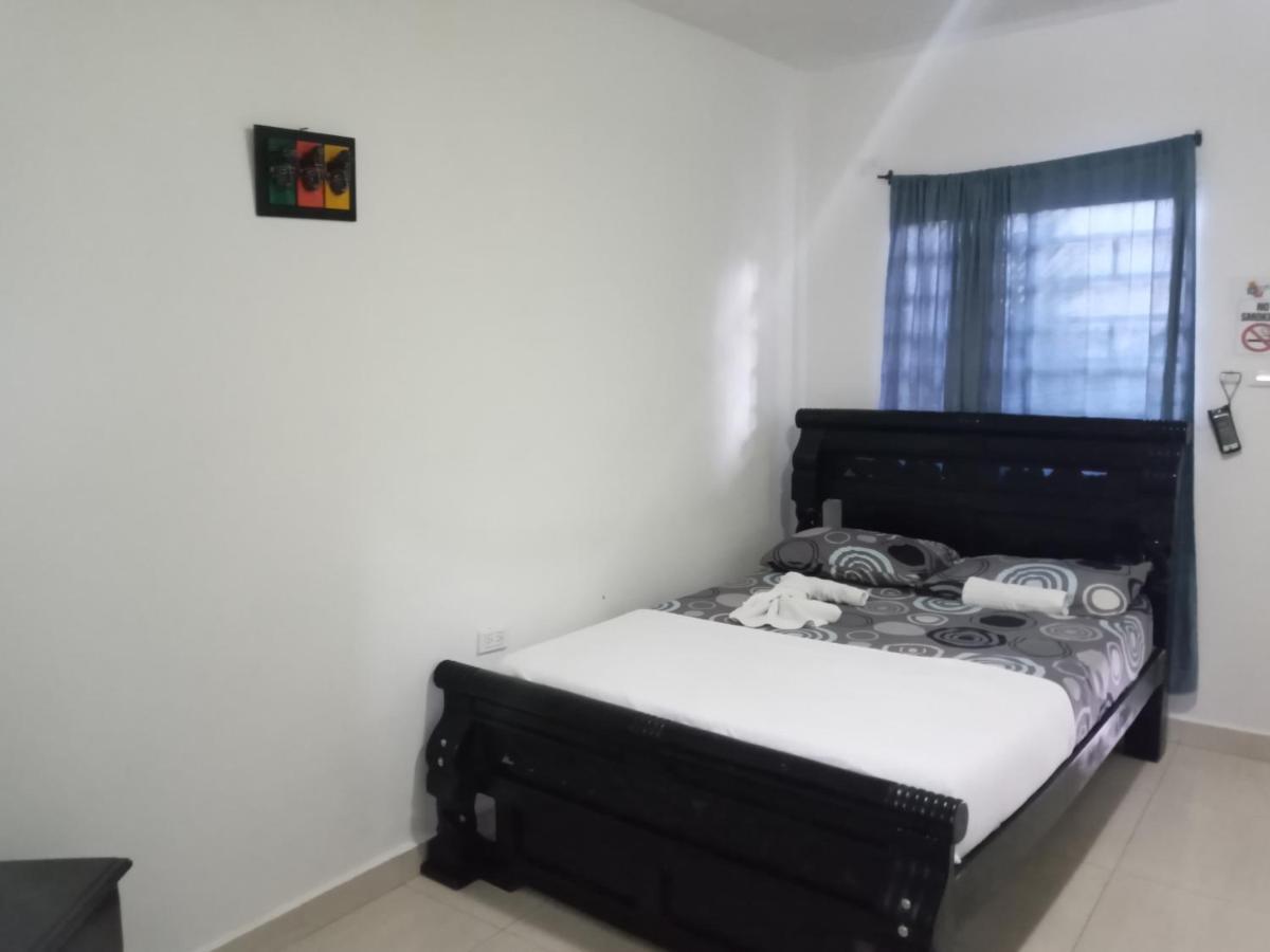 Hostal Cuyagua Palomino Eksteriør billede