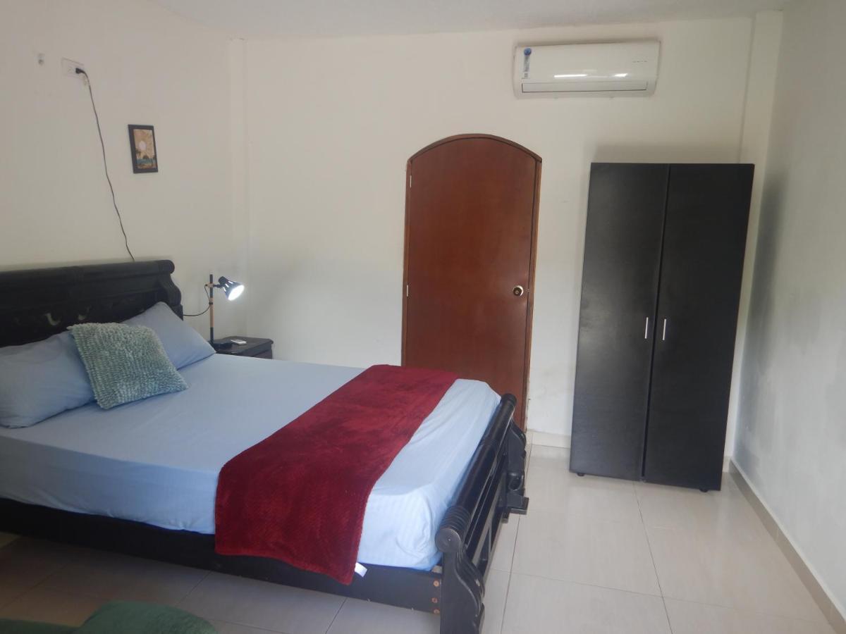 Hostal Cuyagua Palomino Eksteriør billede